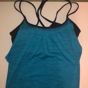 New Athleta Flowy Tank with Built in Bra Size M